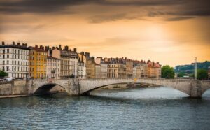 Visite insolite Lyon au coucher de soleil sur la Presqu’île et ses ponts